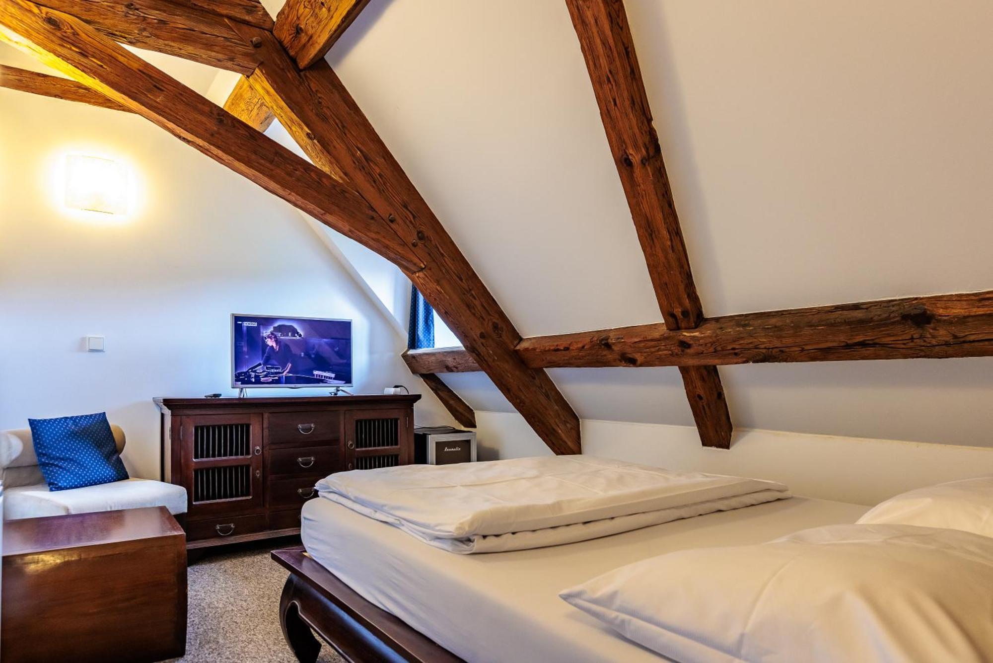 Hotel Barokni Spejchar Tlučná Esterno foto
