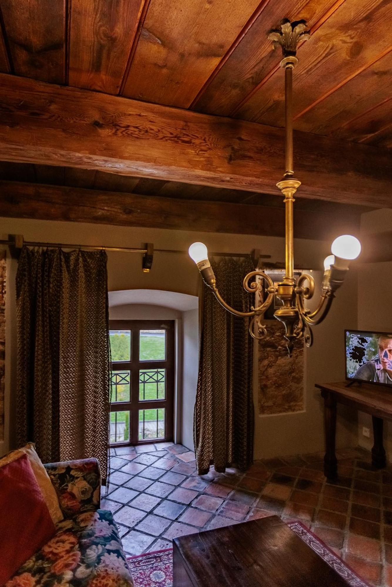 Hotel Barokni Spejchar Tlučná Esterno foto