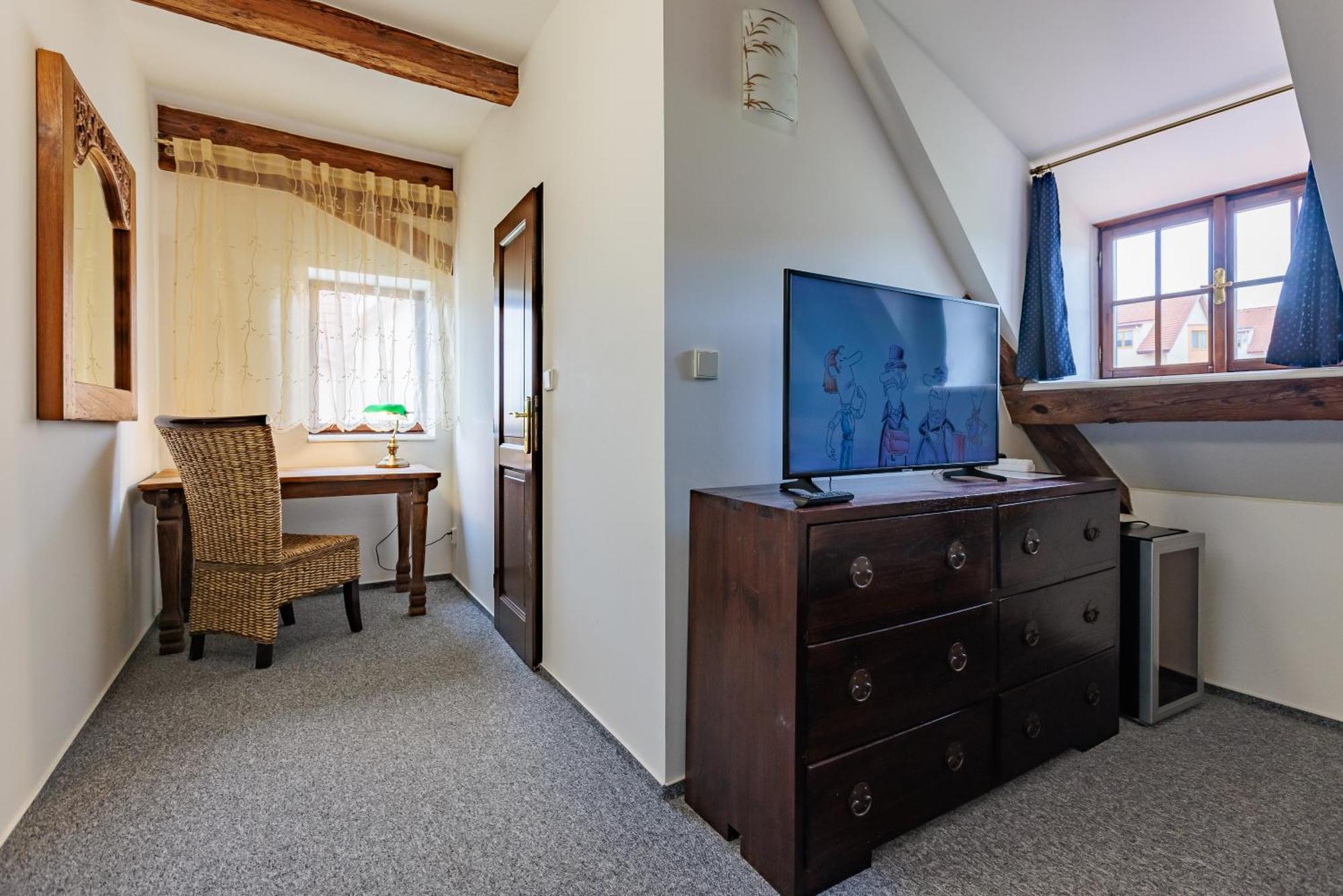 Hotel Barokni Spejchar Tlučná Esterno foto