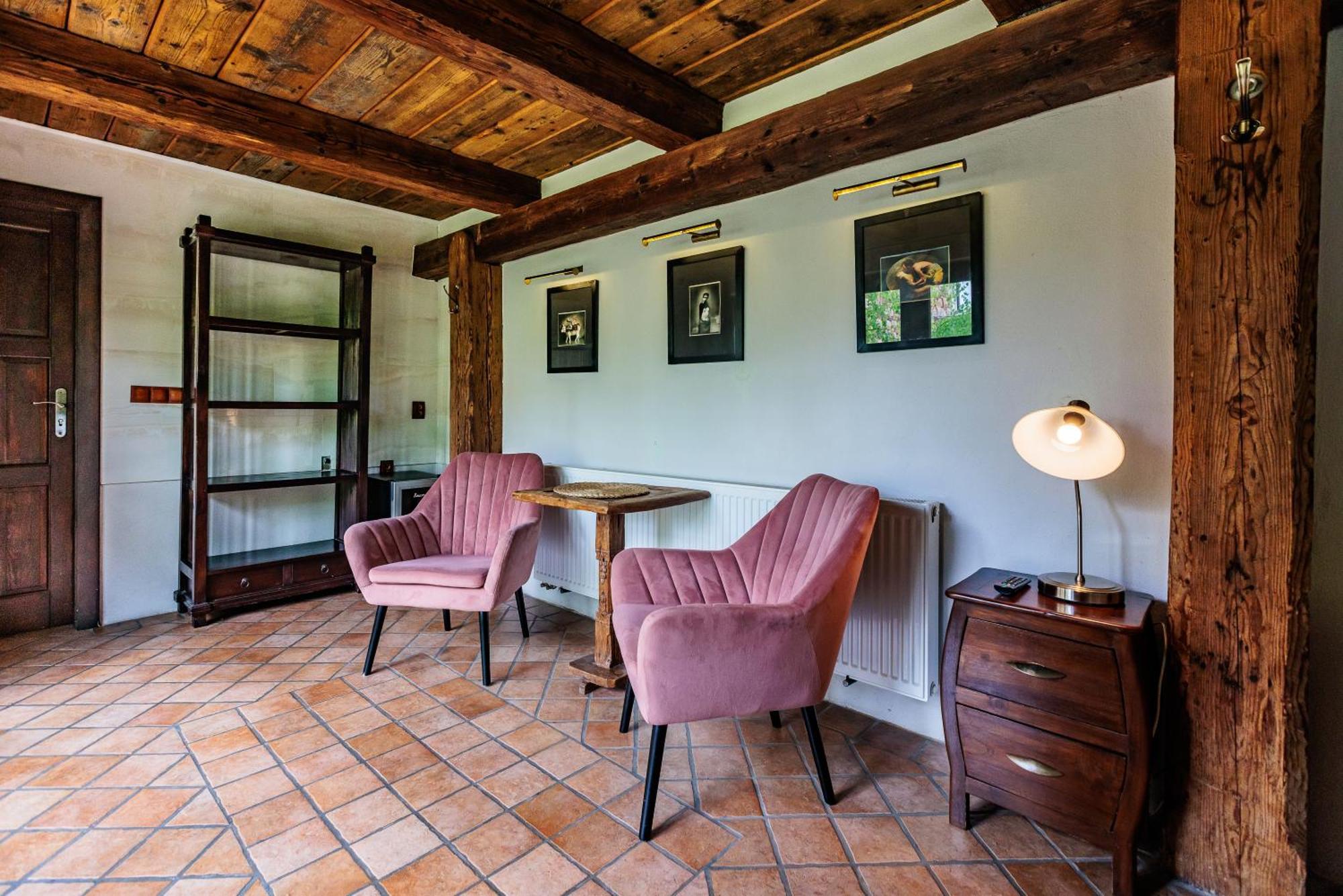 Hotel Barokni Spejchar Tlučná Esterno foto