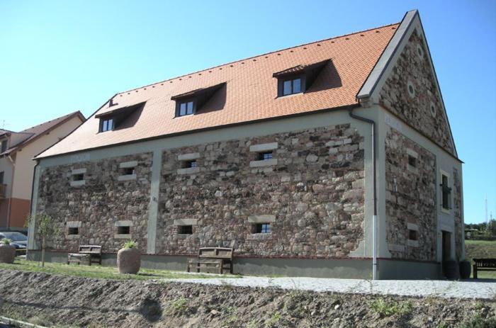 Hotel Barokni Spejchar Tlučná Esterno foto
